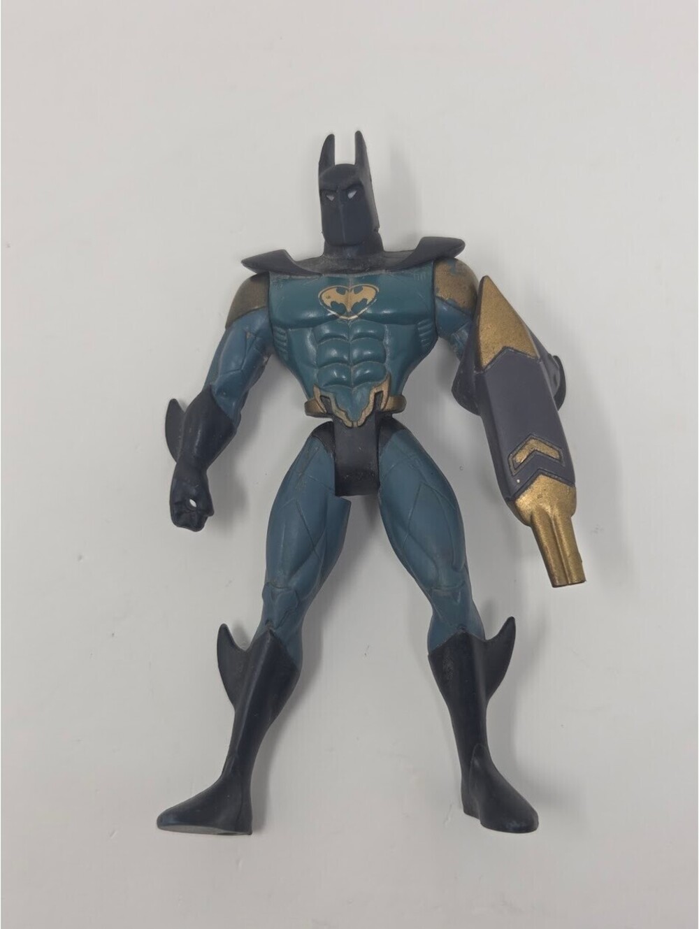 1993 DC Comics Kenner Batman Blue Suit Gold Emblem Figure With Accessory